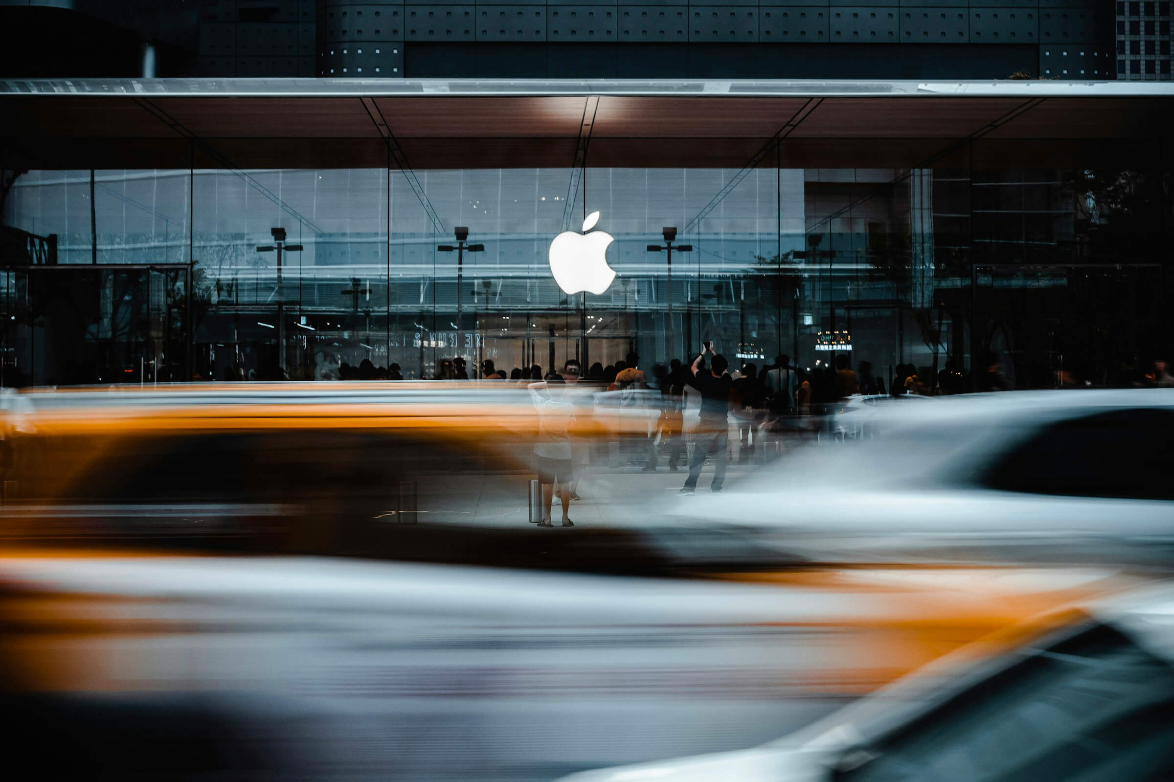 Apple brand architecture and stores